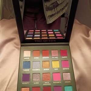 The Queen Eyeshadow Palette by The Queen - Bold Multi-Color Collection